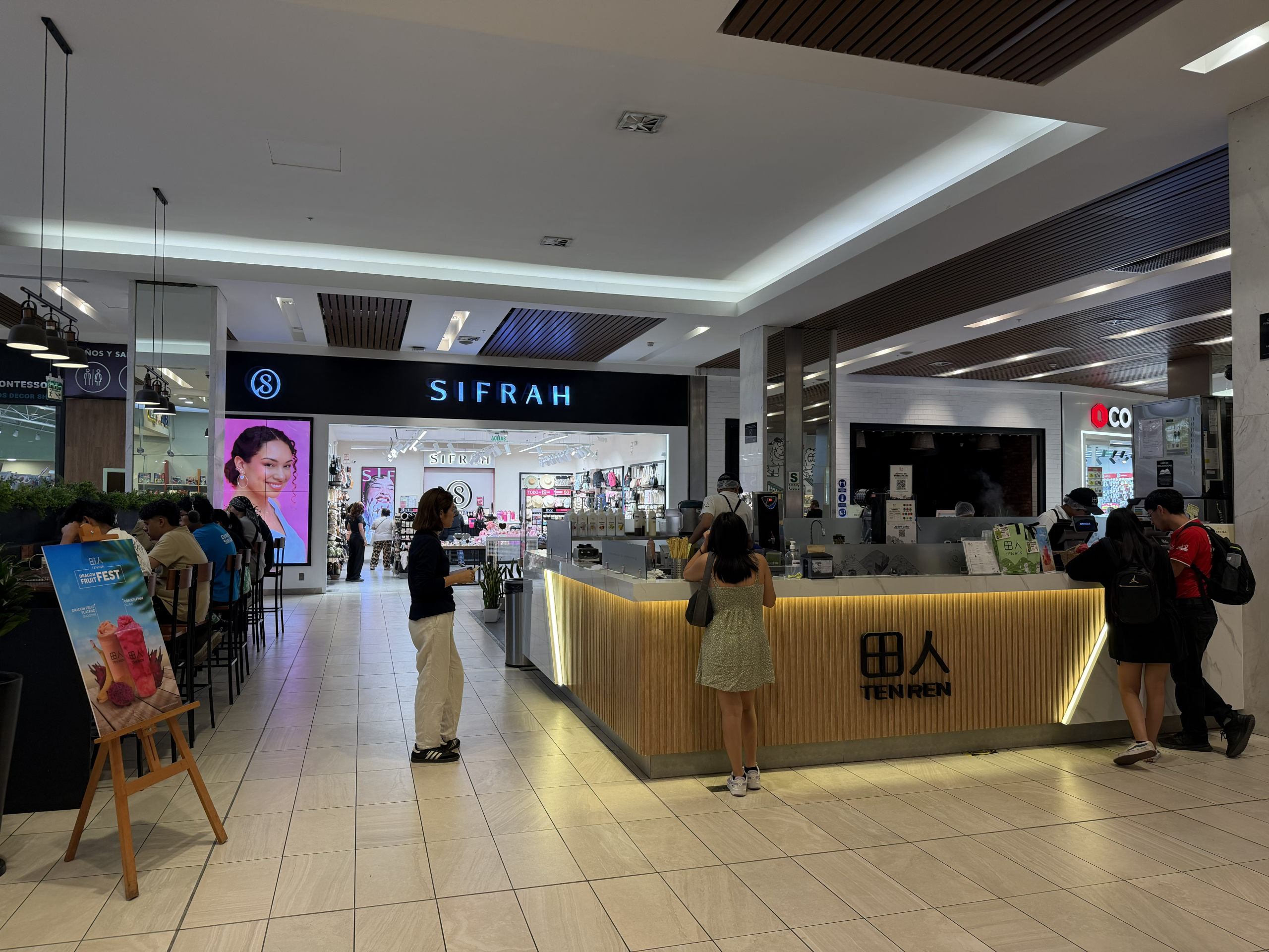 Jockey Plaza Ten Ren